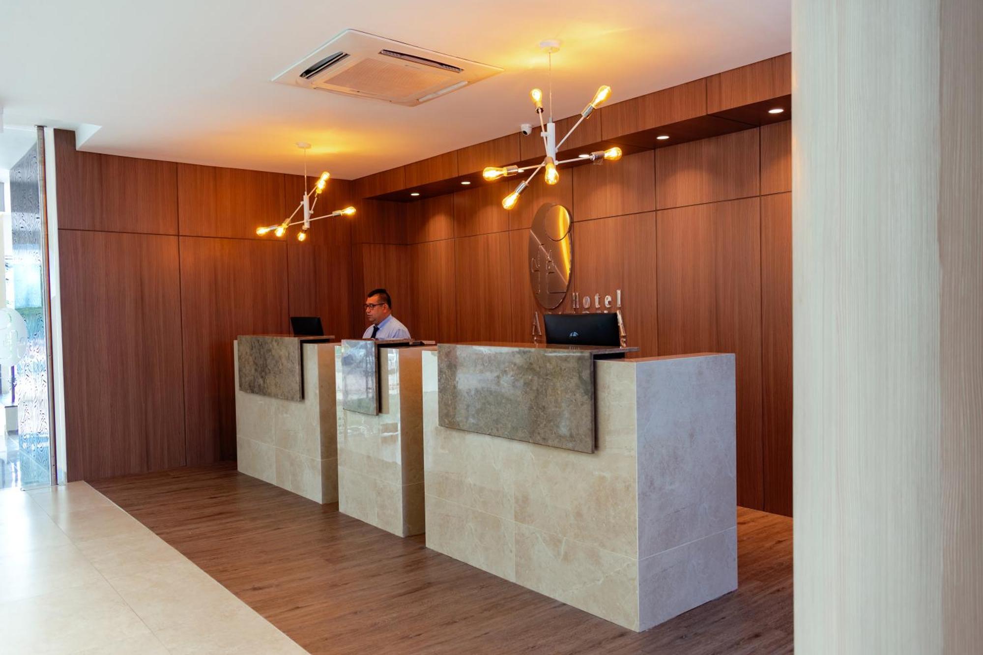 Hotel Arizona Suites Cúcuta Kültér fotó